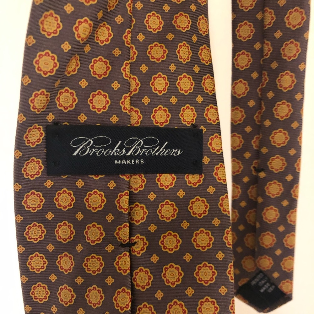 Luxe textured silk Brooks Brothers tie!